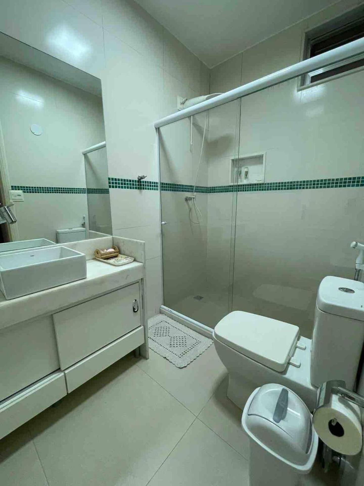 Apartamento Bem Localizado Com Garagem *
