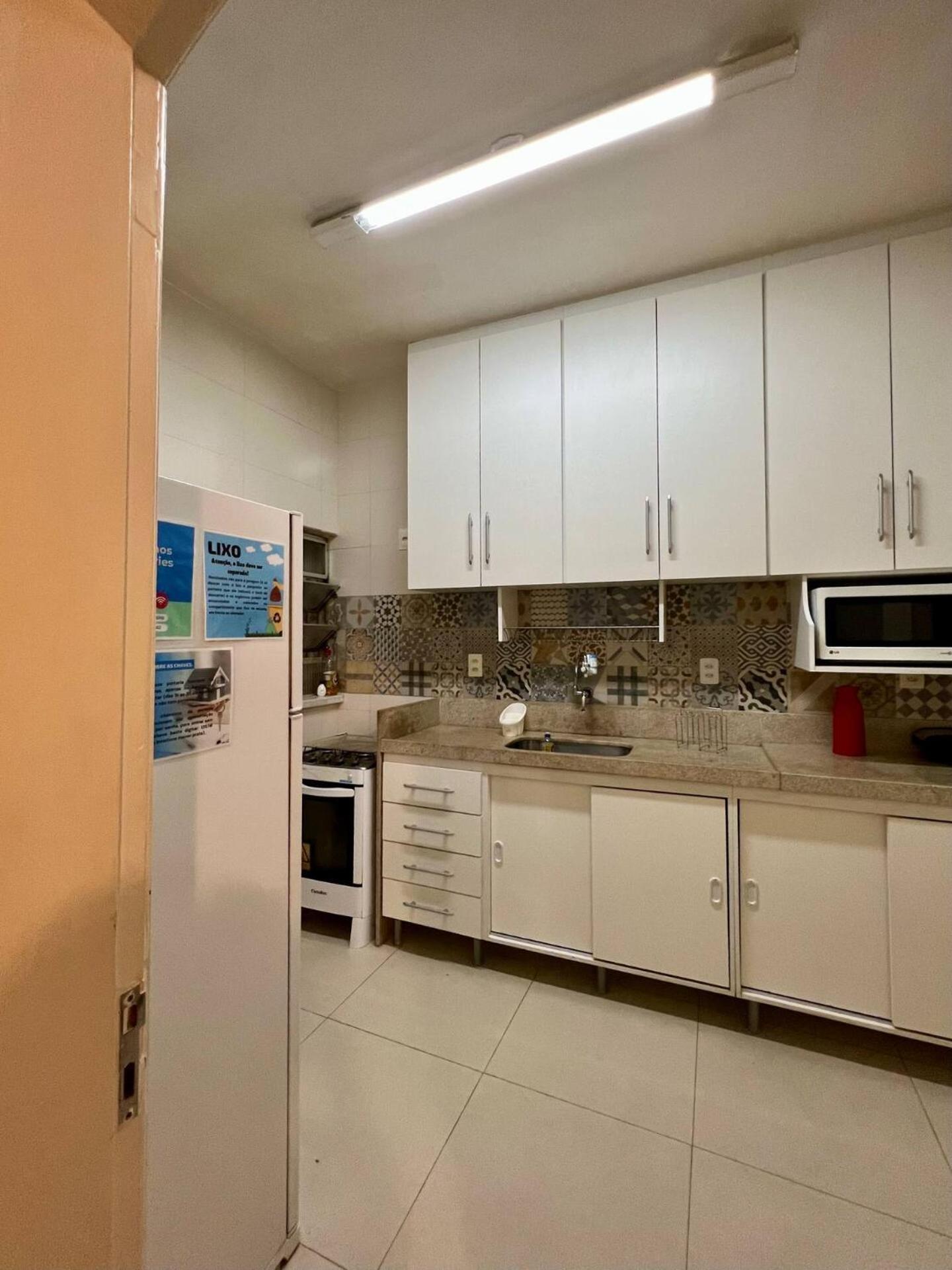 Apartamento Bem Localizado Com Garagem