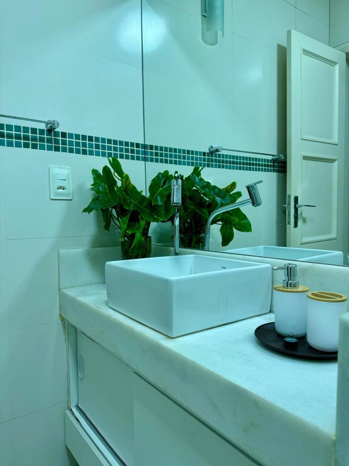 Bem Localizado Com Garagem Apartamento *